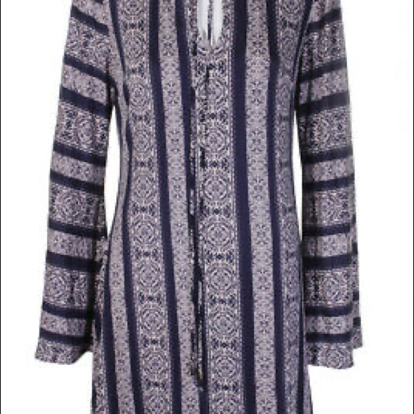 Teeze Me Navy/off white Printed Bell Sleeve Sheath Dress - Picture 1 of 3